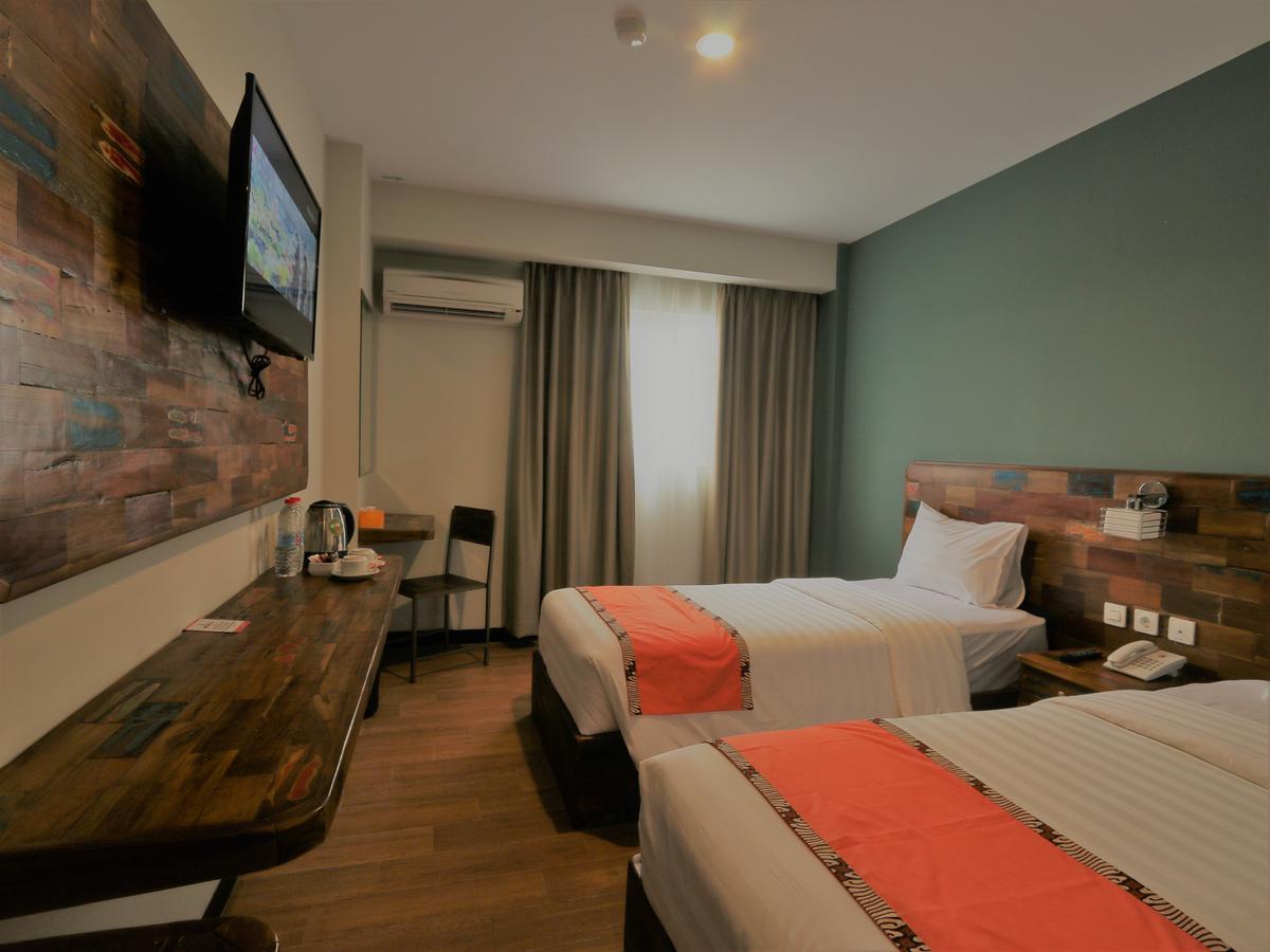 Best City Hotel Yogyakarta Exterior photo