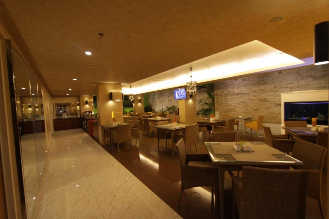 Best City Hotel Yogyakarta Exterior photo